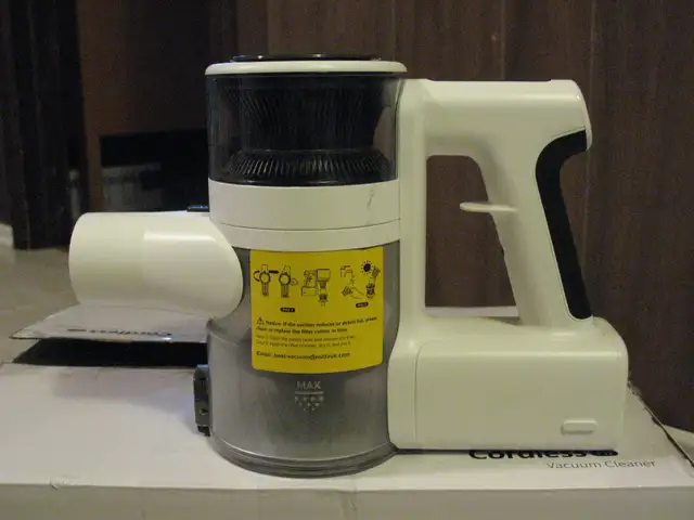 Cordless Stick Vacuum Cleaner, BRAND NEW - Photo 8