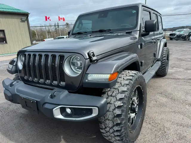 2019 Jeep Wrangler Unlimited Sahara - Photo 2