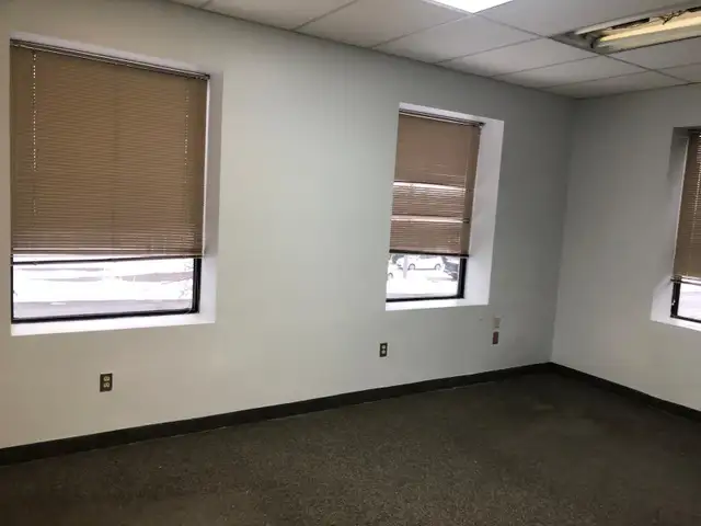OFFICE SPACE FOR RENT - Photo 5