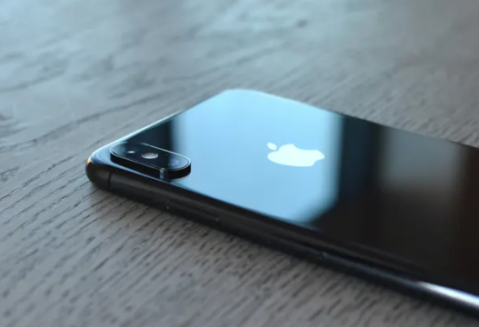 Unlocked Apple iPhone XS  (256 GB) $289 - Photo 2