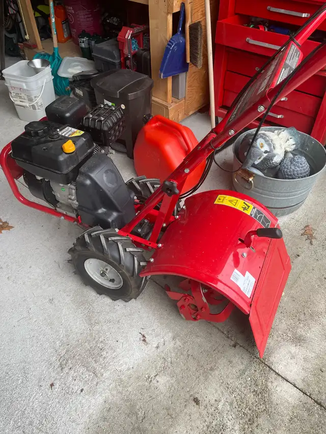 Troy Built Super Bronco Tiller - Photo 2