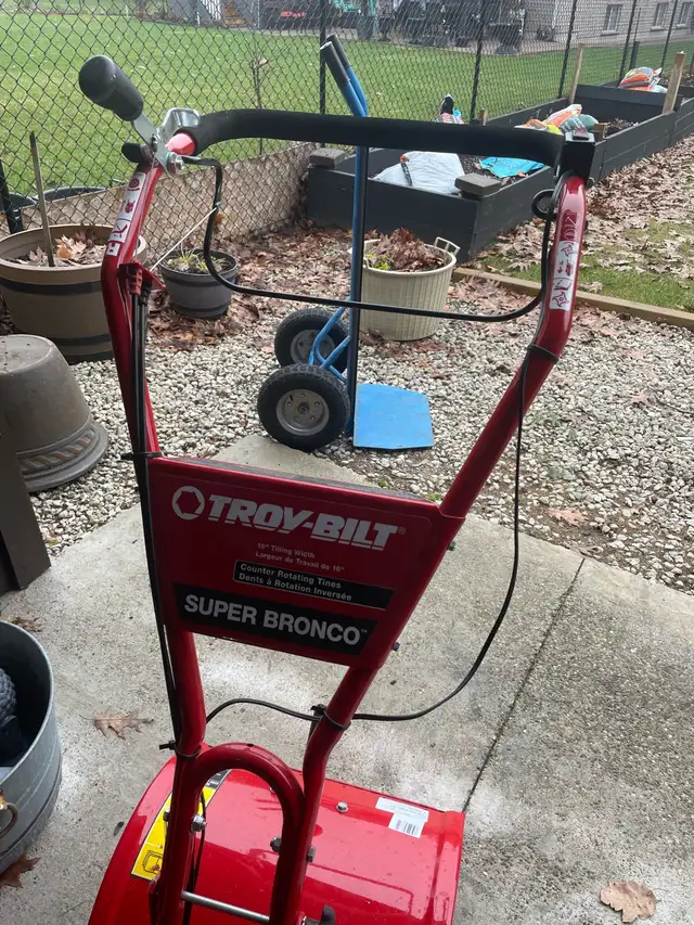 Troy Built Super Bronco Tiller - Photo 3