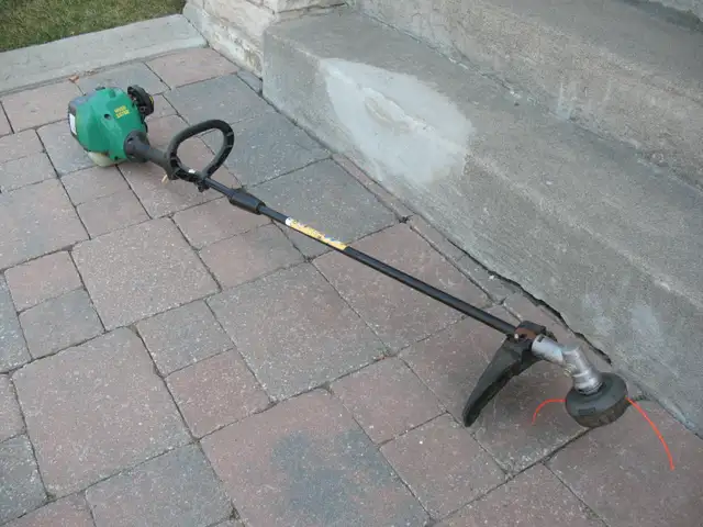 Straight Shaft Gas Powered String Grass Trimmer
