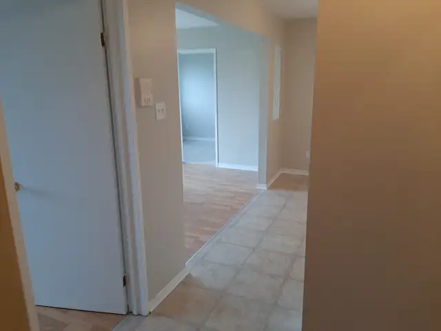 3 1/2, 41/2 et 5/12 à  louer, chauffage et eau chaude inclus! - Photo 7