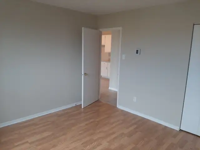 3 1/2, 41/2 et 5/12 à  louer, chauffage et eau chaude inclus! - Photo 9