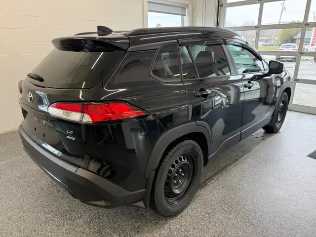 2024 Toyota Corolla Cross LE AWD, GARANTIE JUSQU EN 2029 - Photo 3