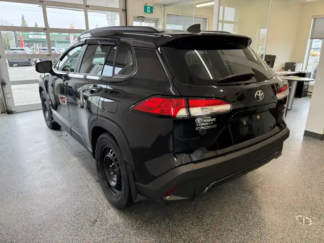 2024 Toyota Corolla Cross LE AWD, GARANTIE JUSQU EN 2029 - Photo 5