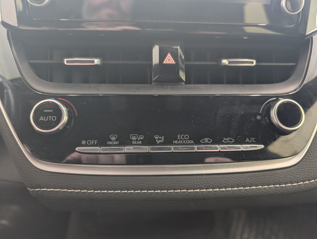 2022 Toyota Corolla Hatchback - Photo 16