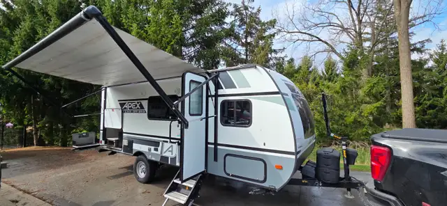 2021 APEX NANO 194RBHS 3711LB-SLEEPS6-BUNKS-SOLAR PACK-MINT COND - Photo 2