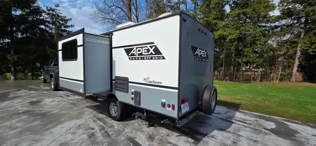 2021 APEX NANO 194RBHS 3711LB-SLEEPS6-BUNKS-SOLAR PACK-MINT COND - Photo 3