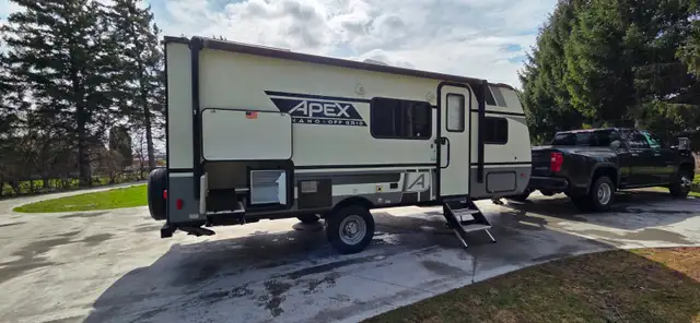 2021 APEX NANO 194RBHS 3711LB-SLEEPS6-BUNKS-SOLAR PACK-MINT COND - Photo 4
