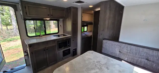 2021 APEX NANO 194RBHS 3711LB-SLEEPS6-BUNKS-SOLAR PACK-MINT COND - Photo 7