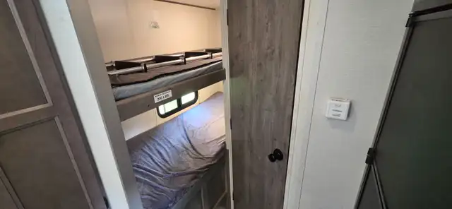 2021 APEX NANO 194RBHS 3711LB-SLEEPS6-BUNKS-SOLAR PACK-MINT COND - Photo 8