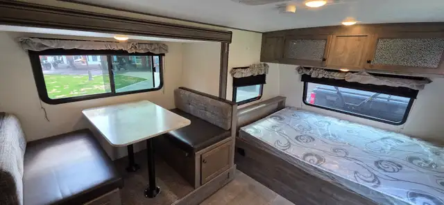 2021 APEX NANO 194RBHS 3711LB-SLEEPS6-BUNKS-SOLAR PACK-MINT COND - Photo 10