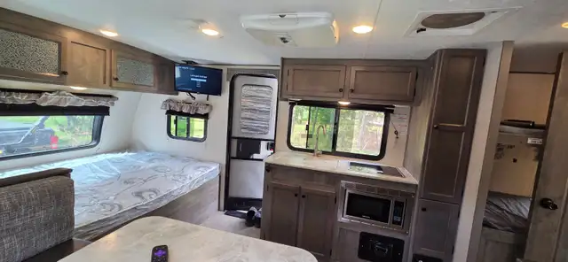 2021 APEX NANO 194RBHS 3711LB-SLEEPS6-BUNKS-SOLAR PACK-MINT COND - Photo 14