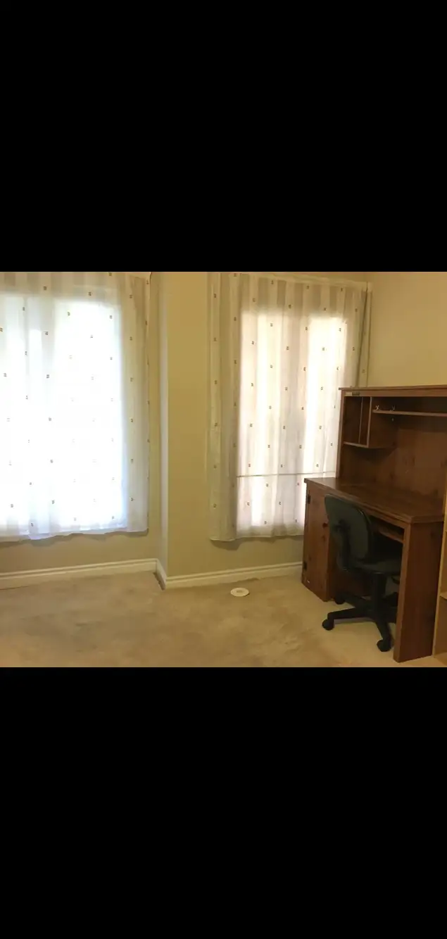 Furnished bed room for rent at HWY7 & Times Avenue $50 off for l - Photo 3