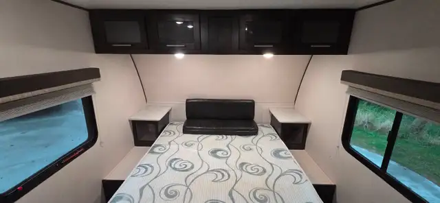 2019 SURVEYOR 19RBLE 3566LB-LITE-POWER SLIDE-4 SEASON AZDEL-MINT - Photo 9