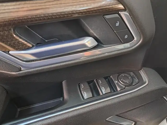 Chevrolet Silverado 3500HD LT cabine multiplace 4RM 159 po 2025 - Photo 9