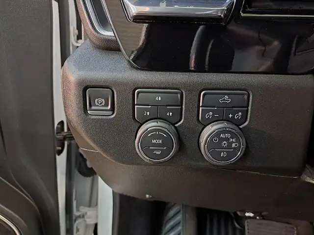 Chevrolet Silverado 3500HD LT cabine multiplace 4RM 159 po 2025 - Photo 10