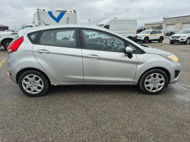2012 Ford Fiesta - Photo 4