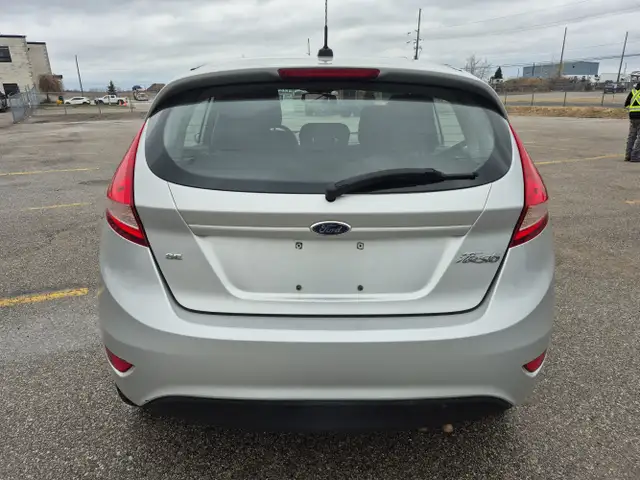 2012 Ford Fiesta - Photo 6