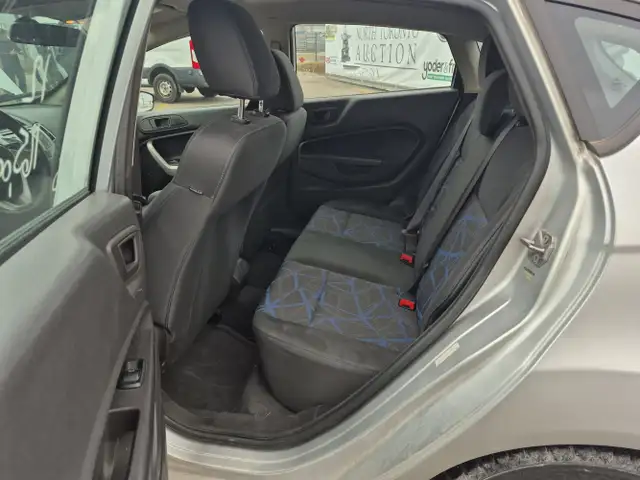 2012 Ford Fiesta - Photo 14