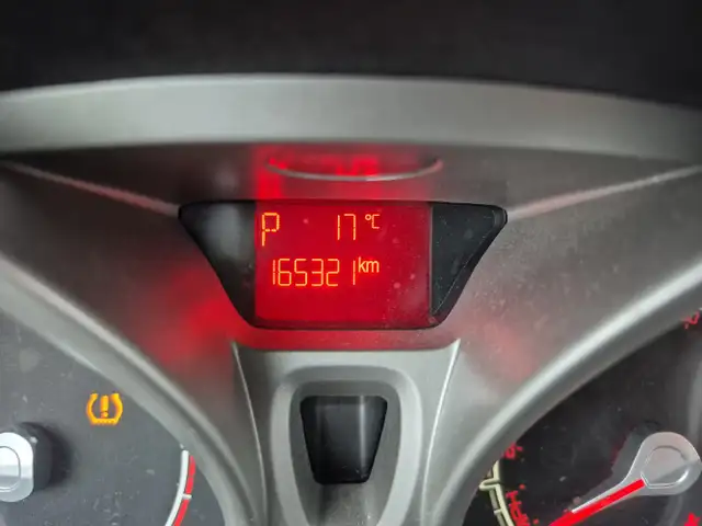 2012 Ford Fiesta - Photo 18