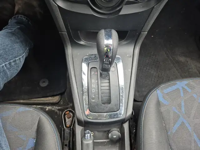 2012 Ford Fiesta - Photo 19