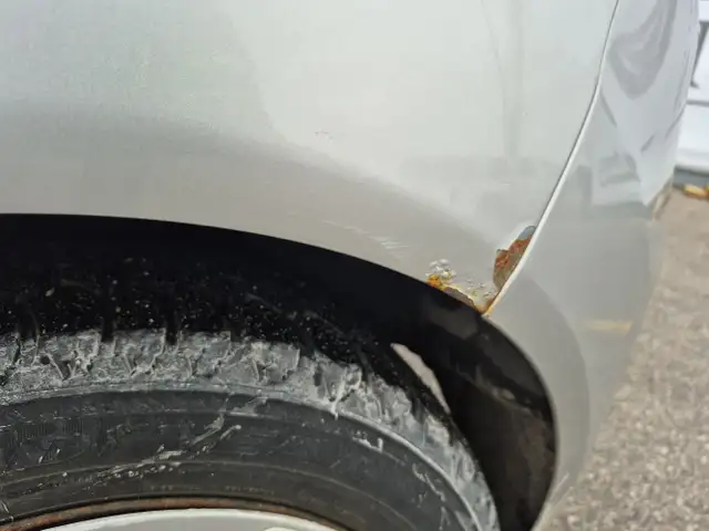 2012 Ford Fiesta - Photo 22