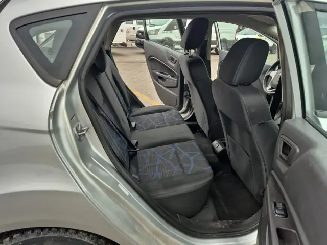 2012 Ford Fiesta - Photo 27