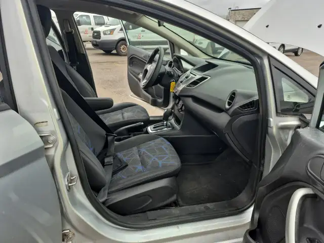 2012 Ford Fiesta - Photo 28