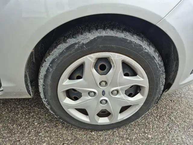 2012 Ford Fiesta - Photo 30