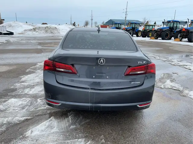2015 Acura TLX - Photo 4