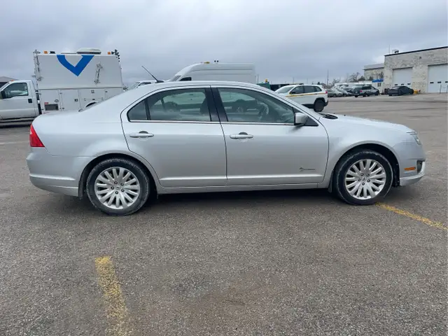 2012 Ford Fusion Hybrid - Photo 4