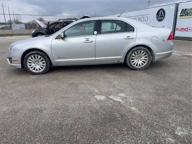 2012 Ford Fusion Hybrid - Photo 8