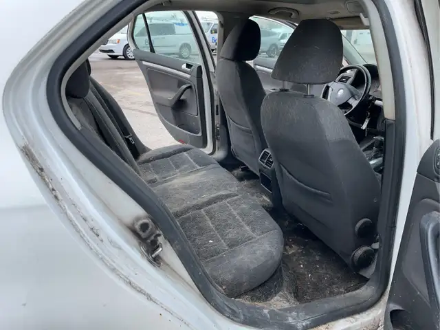 2009 Volkswagen Jetta - Photo 16