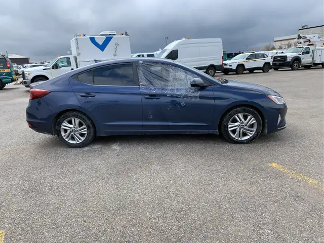 2019 Hyundai ELANTRA - Photo 4