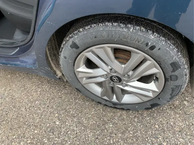 2019 Hyundai ELANTRA - Photo 17