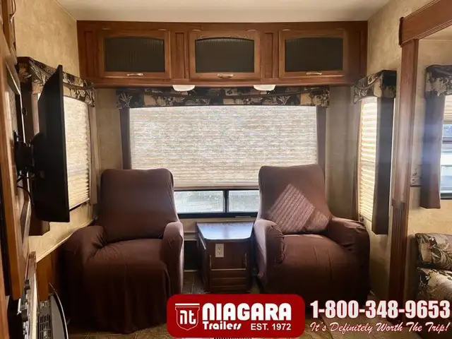 2011 JAYCO EAGLE SUPER LITE 305RLS Fifth Wheel - Photo 7