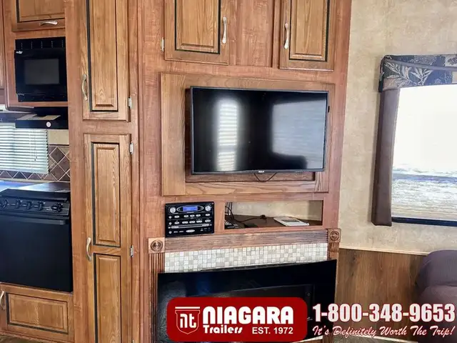 2011 JAYCO EAGLE SUPER LITE 305RLS Fifth Wheel - Photo 9