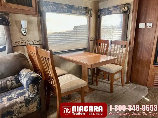 2011 JAYCO EAGLE SUPER LITE 305RLS Fifth Wheel - Photo 10