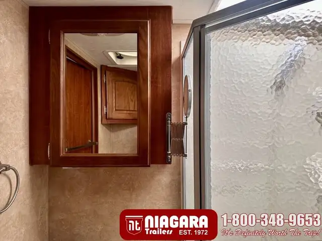 2011 JAYCO EAGLE SUPER LITE 305RLS Fifth Wheel - Photo 20