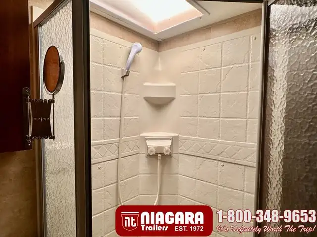 2011 JAYCO EAGLE SUPER LITE 305RLS Fifth Wheel - Photo 22