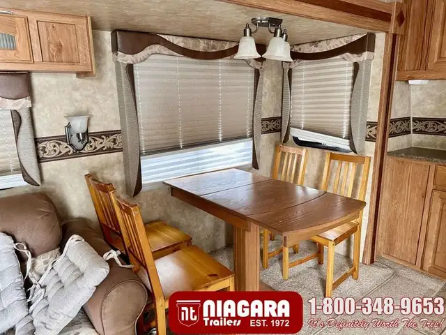 2010 JAYCO EAGLE 322FKS Travel Trailer - Photo 9