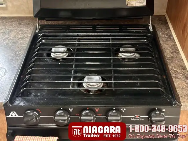 2010 JAYCO EAGLE 322FKS Travel Trailer - Photo 12