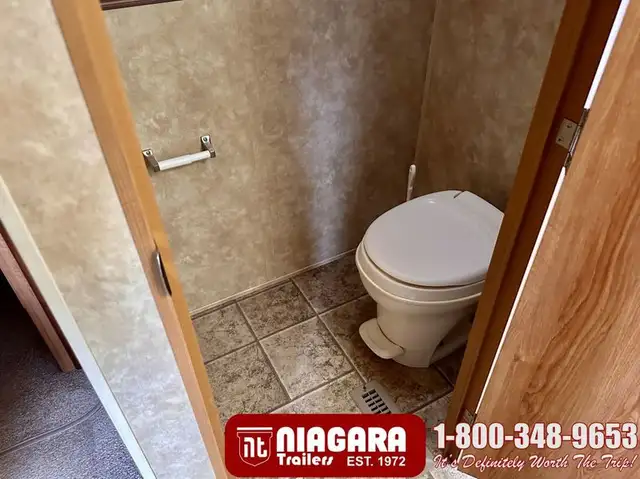 2010 JAYCO EAGLE 322FKS Travel Trailer - Photo 25