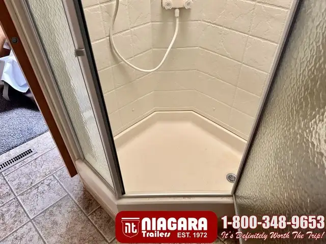 2010 JAYCO EAGLE 322FKS Travel Trailer - Photo 27