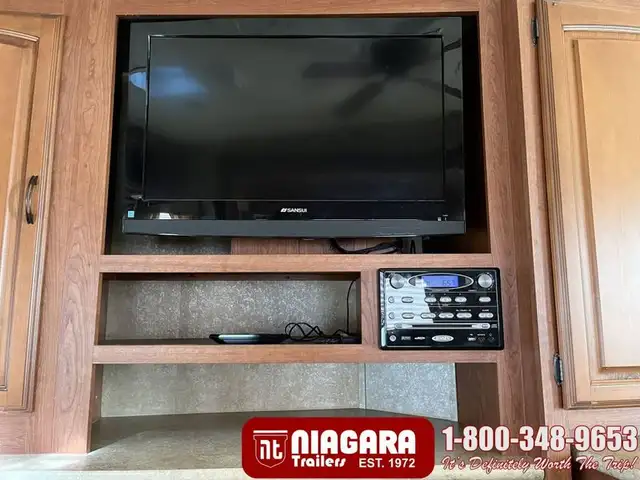 2011 K-Z INC. DURANGO 2500 325RL Fifth Wheel - Photo 21