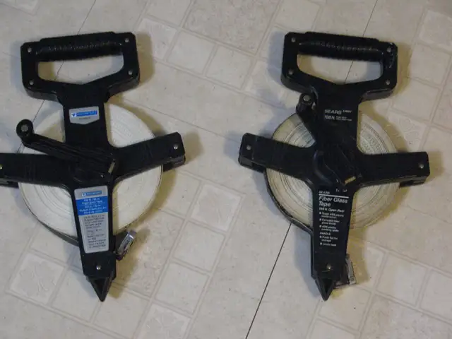 Four 100-ft Measuring Tapes - Photo 4