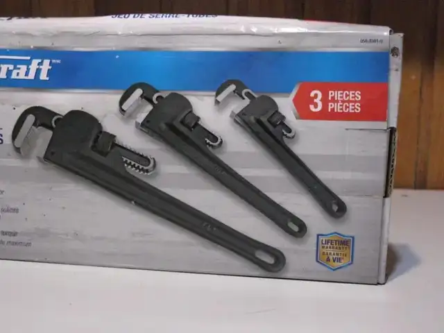 Mastercraft Triple Pipe Wrench Set, BRAND NEW - Photo 3